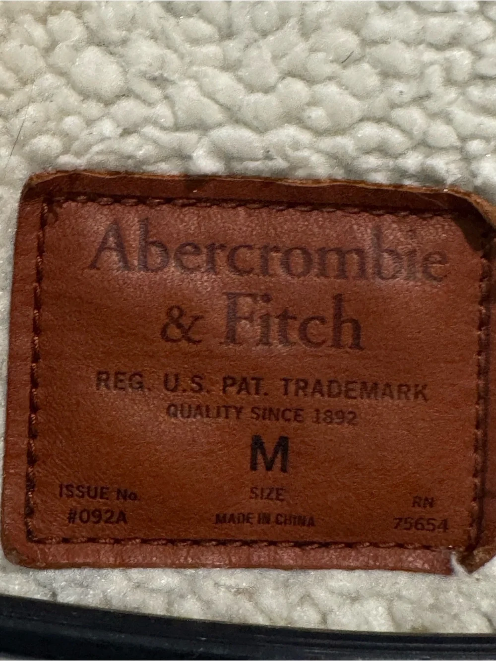 ABERCROMBIE & FITCH Mens Sherpa lined Distressed Blue Denim Jacket Trucker MED
